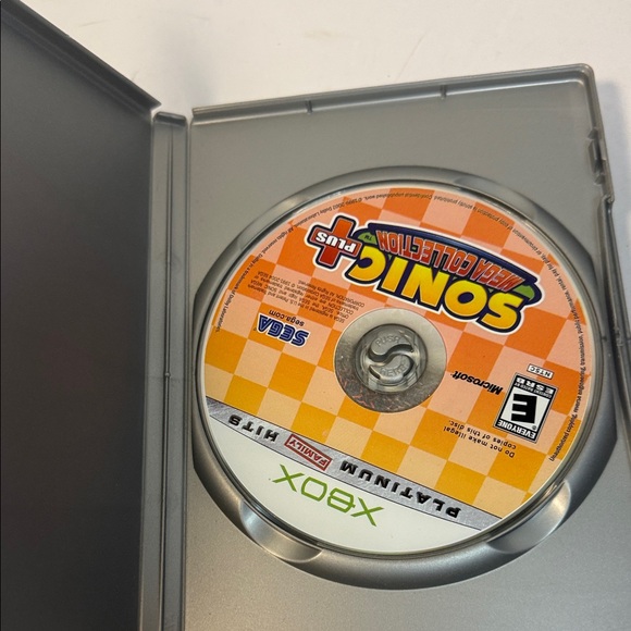 Sonic Mega Collection Plus for Xbox - Silver - Picture 3 of 3